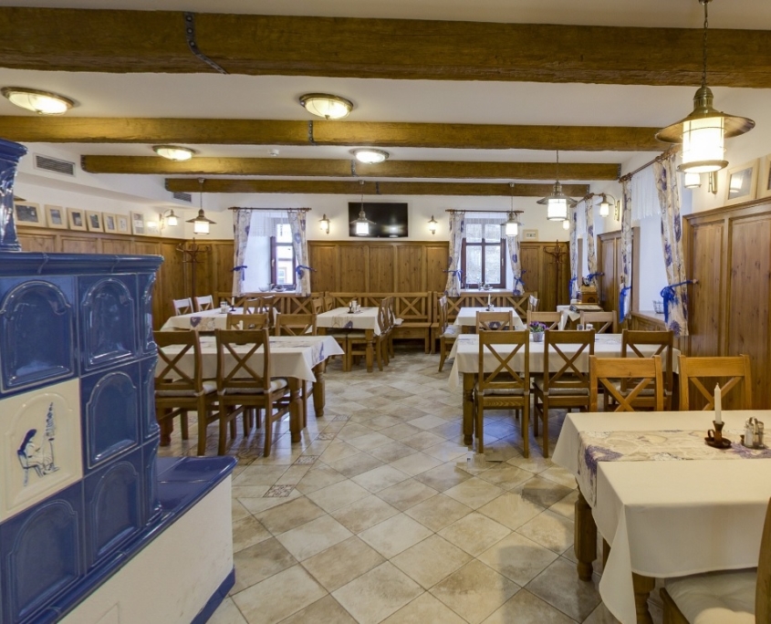 Restaurace s kachlovými kamny